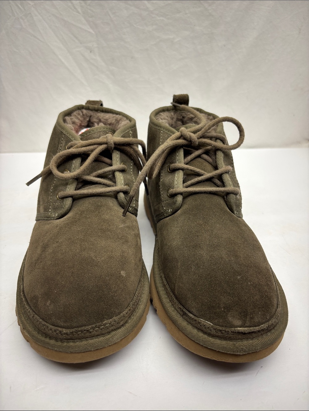 UGG Neumel Olive Green boots, SZ 9, box 89